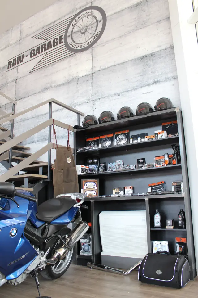 Raw Garage