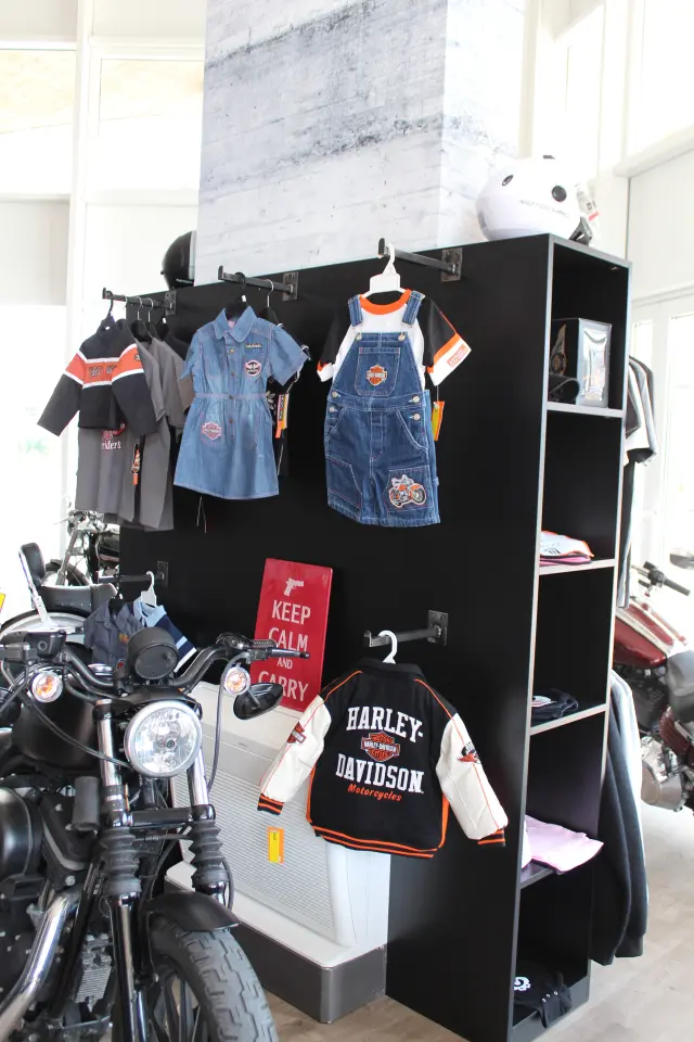 Raw Garage