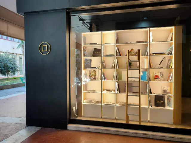 Showroom