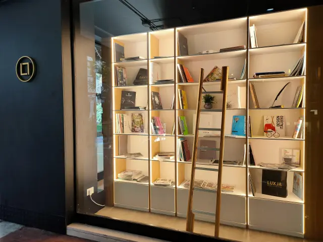 Showroom